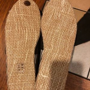 TOMS espadrilles